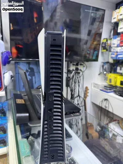 جهاز ps5 pro نظيف جدا 3