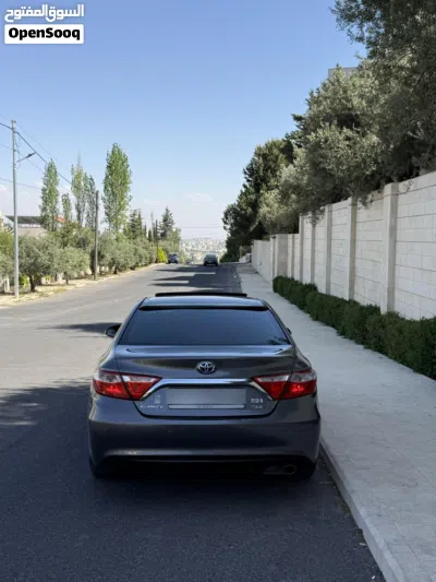 تويوتا كامري XLE 3