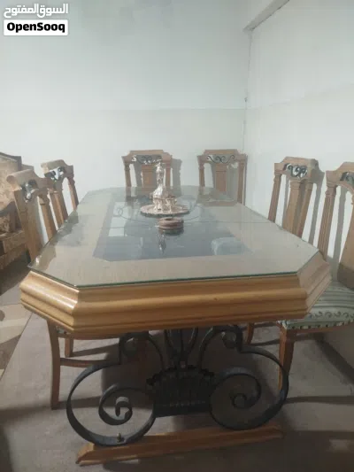 طاولة سفرة زجاج سبعة كراسي حجمها كبيرة 4