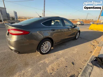 Ford Fusion SEL 2