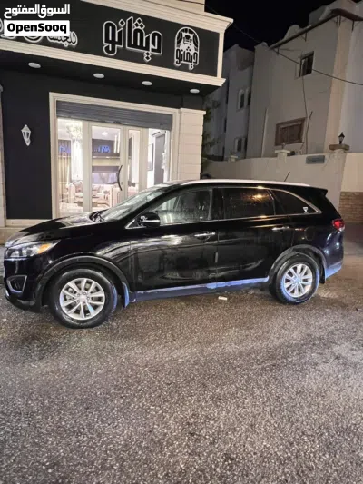 Kia Sorento EX 4