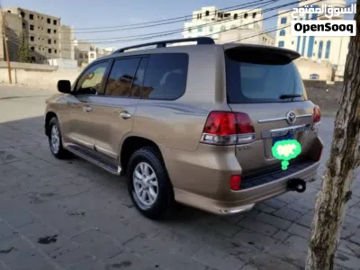 Toyota Land Cruiser VXR 2