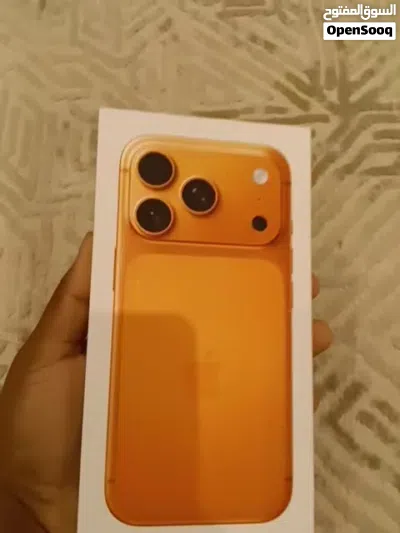iPhone 17 Pro Max (512 GB, Cosmic Orange) 3