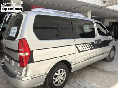 Hyundai H1 GLS 4