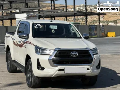 Toyota Hilux SR5 4