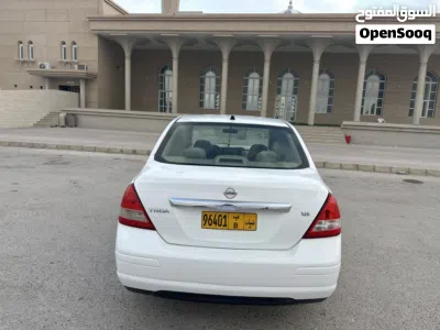 Nissan Tiida 3