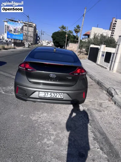 هيونداي ايونيك Standard 4