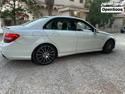 مرسيدس بنز الفئة-C C 300 4