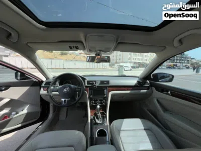 Volkswagen Passat SE 2