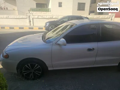 Hyundai Avante Standard 4
