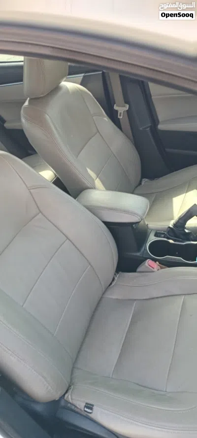 Toyota Corolla LE 2