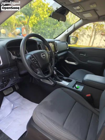 Nissan Frontier Crew Cab SV 2