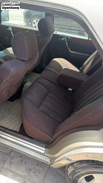 Mercedes Benz E-Class E 200 3