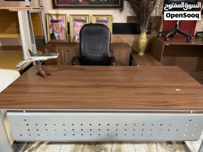 تشكيلة مكاتب مستعملة بحالة الجديد 2