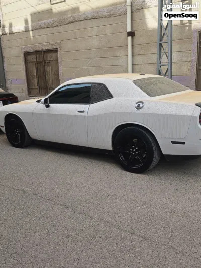 Dodge Challenger SXT 2