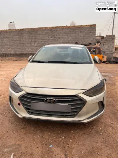 هیۆندای ئێلانترا SE 2