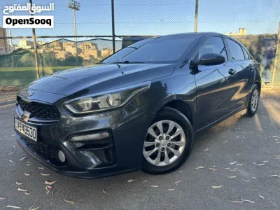 Kia Cerato Standard 2