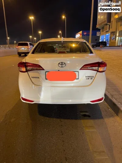 Toyota Yaris Basic 2