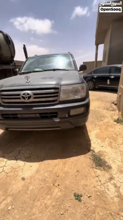 Toyota Land Cruiser GXR 4