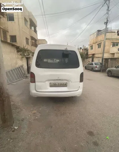 هيونداي H 100 4