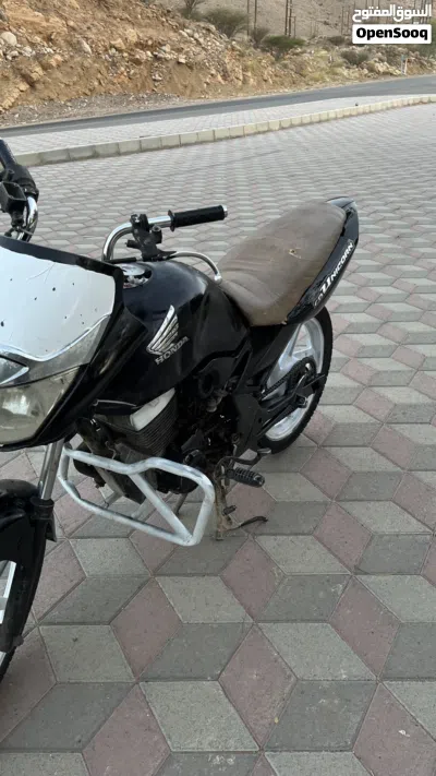 Honda Unicorn 4
