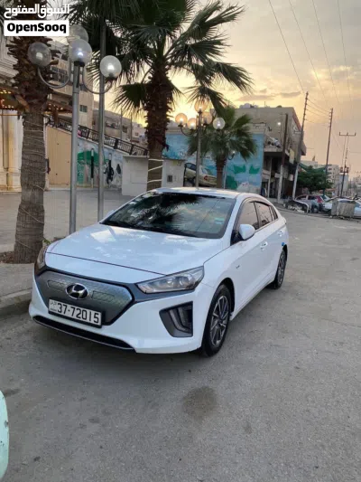 هيونداي ايونيك Standard 3