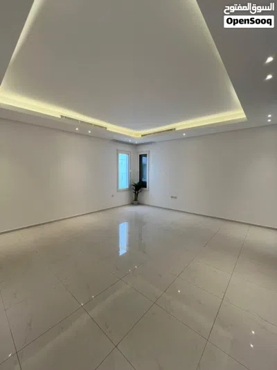 شقة سكنية للإيجار في الصديق 2