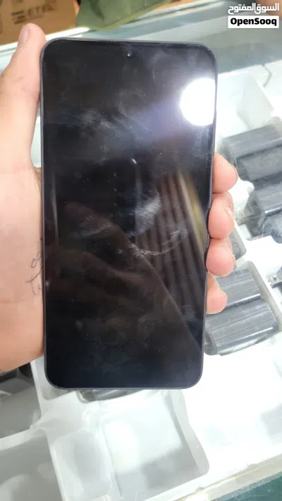 Samsung s23 plus ذاكره : 256 جيجا رام 8 رسمي ولا مغير قطعه نظيف كرت بالقراطيس 2