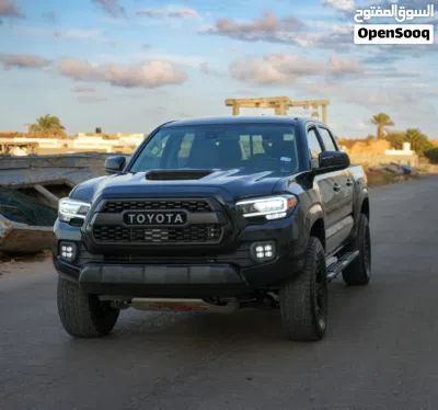 Toyota Tacoma TRD Off-Road 2