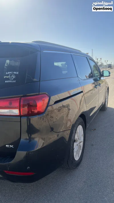 Kia Sedona EX 2