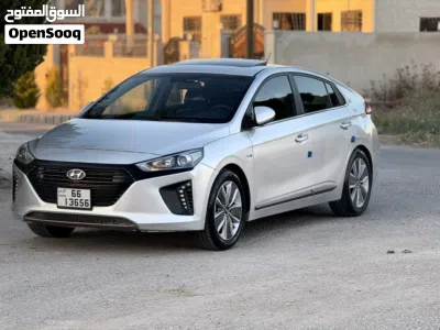 Hyundai Ioniq Standard 2