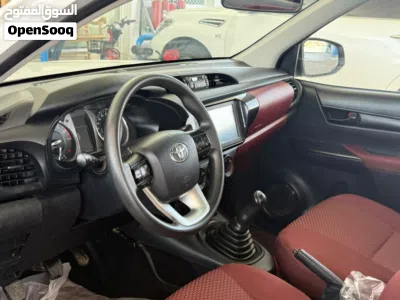 Toyota Hilux GLX 2