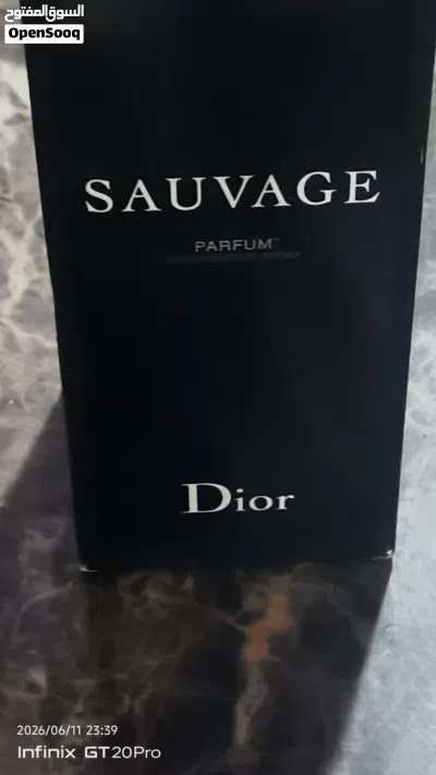 زجاجت عطر اريد بيعيه اصلي ماركه Dior 200 ملي 4