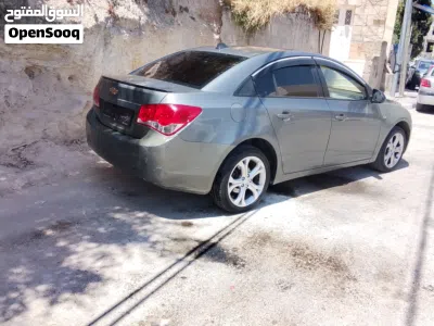 Chevrolet Cruze LS 2