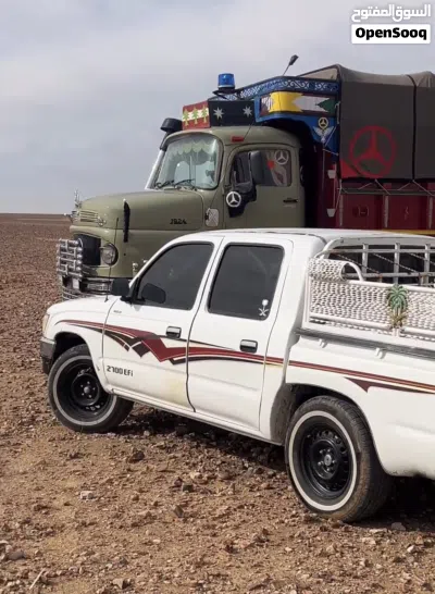 Toyota Hilux GLX 2