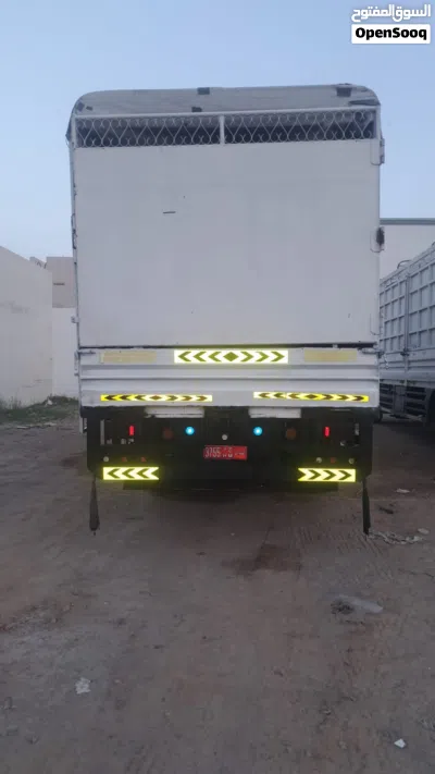 Isuzu 7 ton truck for sale good condition engine gear all good 3