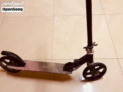 kick scooter good condition, for sale.سكوتر بحالة جيدة، للبيع 3