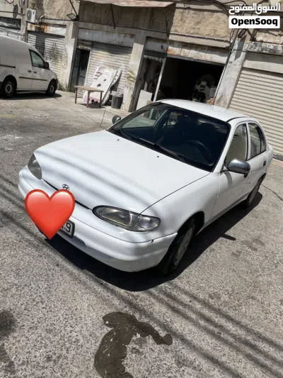 Hyundai Accent Standard 4