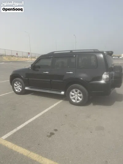 Mitsubishi Pajero GLS 2