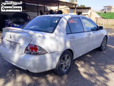 Mitsubishi Lancer GL 4