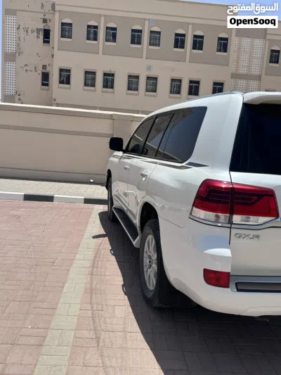 Toyota Land Cruiser GX 2