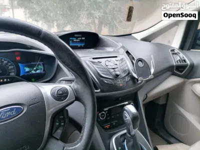 Ford Fusion Standard 4