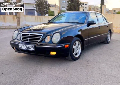مرسيدس بنز الفئة-E E 200 2
