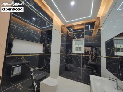 شقه فخامه ملكيه بلاصبحي ب140 الف اربع غرف وثلاثه حمامات ومطبخ وصاله وبلكونه 2