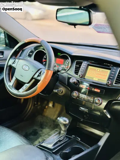 Kia Cadenza Limited 4