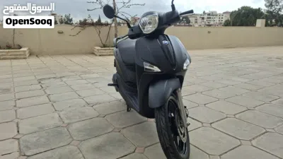 سكوتر بياجو إيطالي بحالة الوكاله لون مميز 4