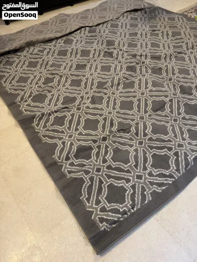 Items for free. 3 carpets 2x3 & 3x4 2