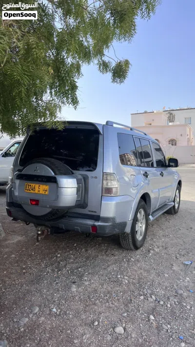 ميتسوبيشي باجيرو Standard 3