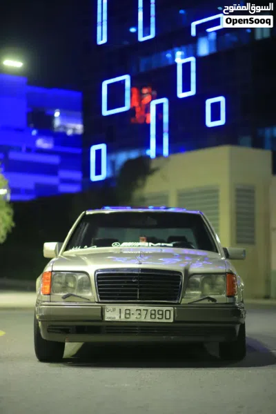 Mercedes Benz E-Class E 200 2