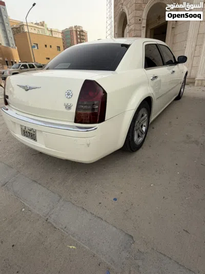 Chrysler 300 300S v8 3